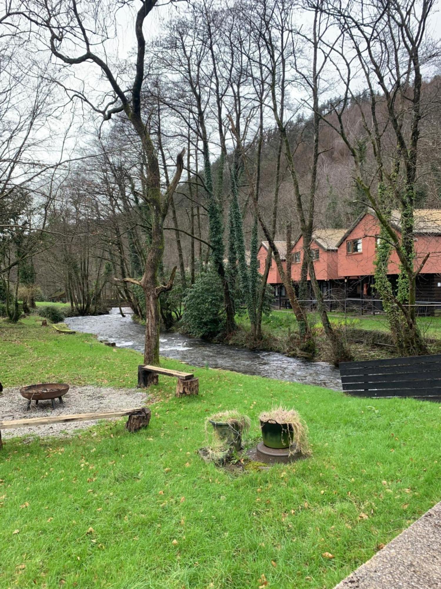 L And A Lodges Port Talbot Dış mekan fotoğraf